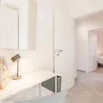 Bellaria Palace - In The Hearth Of Motor Valley By Movebnb Lägenhet