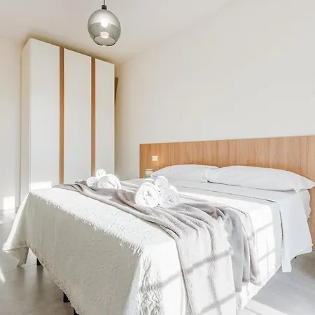 Bellaria Palace - In The Hearth Of Motor Valley By Movebnb Apartamento