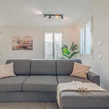 Bellaria Palace - In The Hearth Of Motor Valley *