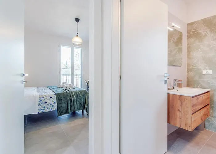 Bellaria Palace - In The Hearth Of Motor Valley By Movebnb Apartman