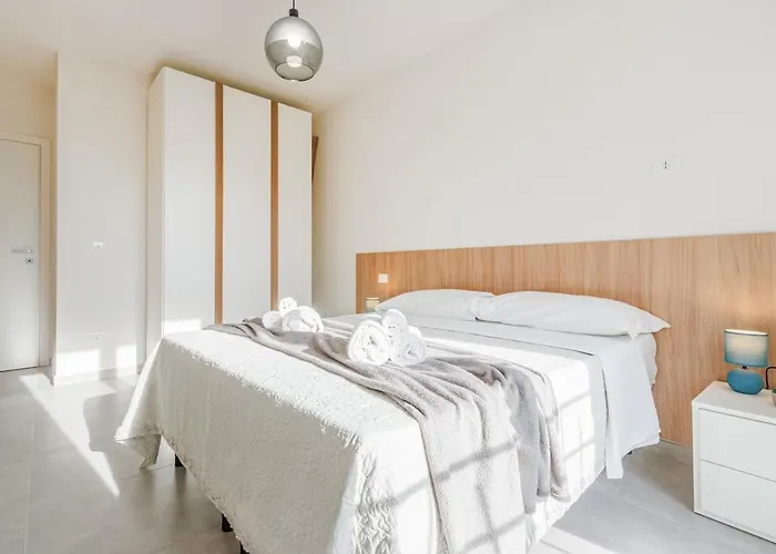 Bellaria Palace - In The Hearth Of Motor Valley By Movebnb Apartman